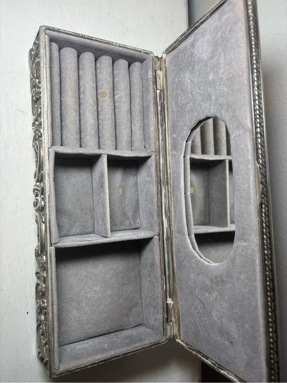 Vintage 1992 Godinger Silver Art Co. Silver-Plated Jewelry Box.